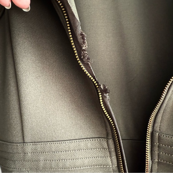 WHBM Luxe Stretch Sleeveless Button Detail Dress Sheath Sergeant Green Size 8 - Picture 16 of 16